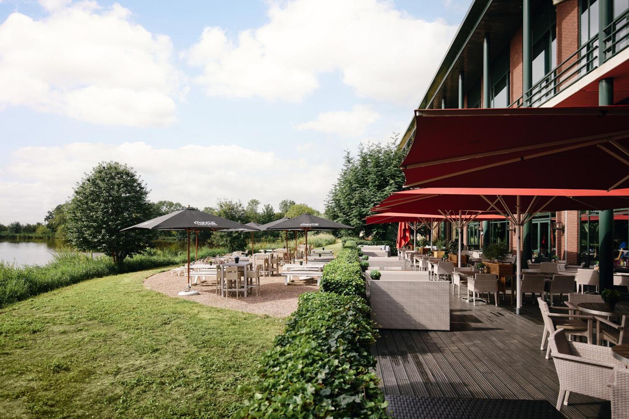 Van Der Valk Hotel สเนก ภายนอก รูปภาพ